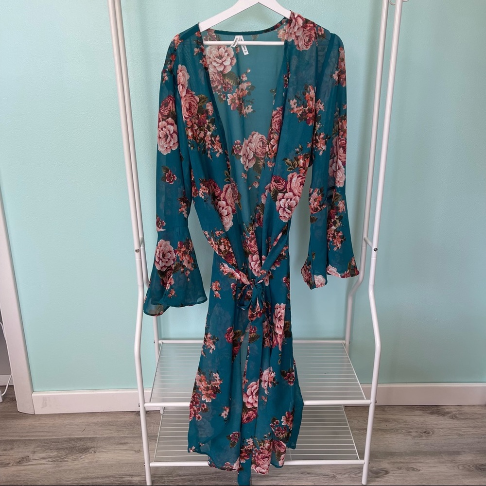 Plus Size sheer floral cardigan/ duster